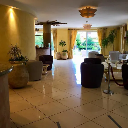 Готель Garden 3*
